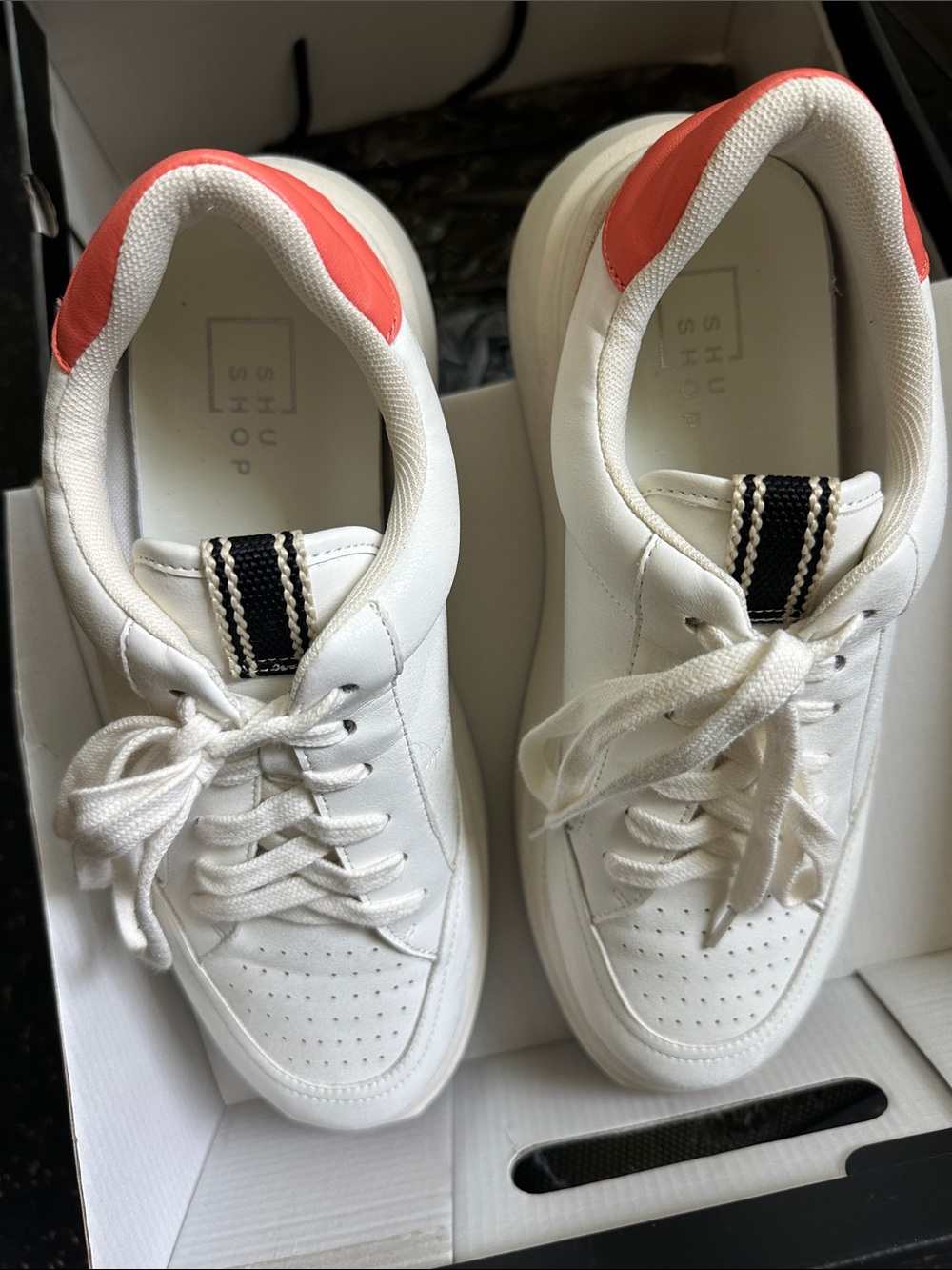 SHU SHOP White Sneakers with Coral Heel Accent